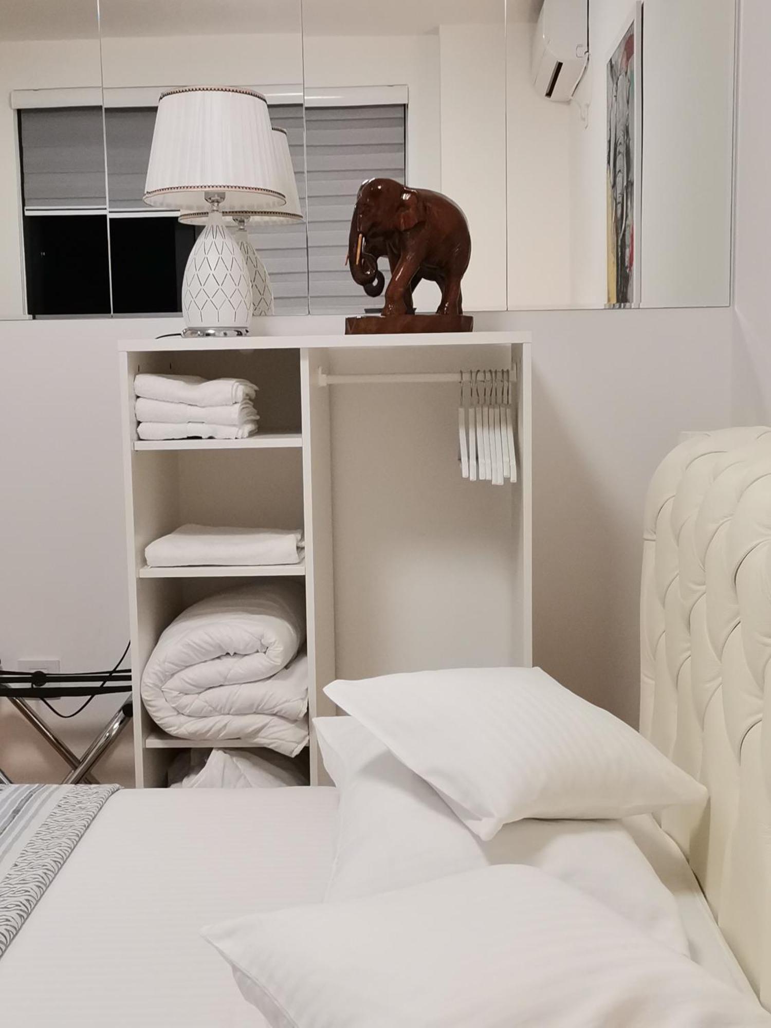 Pupin Palata Business Apartman B5 Újvidék Szoba fotó